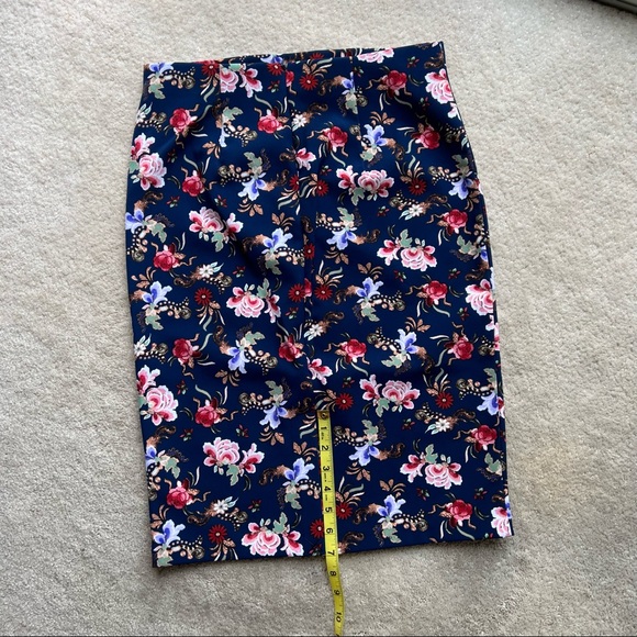Philosophy Floral Print Pencil Skirt - Picture 9 of 12